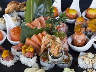 Ricca offerta di sushi da Mu Fish