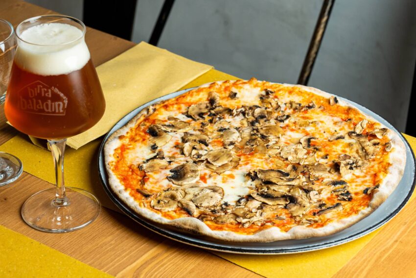 birra baladin e pizza romana da cimarra 4 a roma